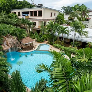 alona-apartments.hotelspanglao.com/