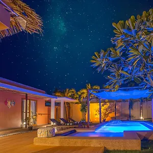 halamanan-residences-6340.hotelspanglao.com/